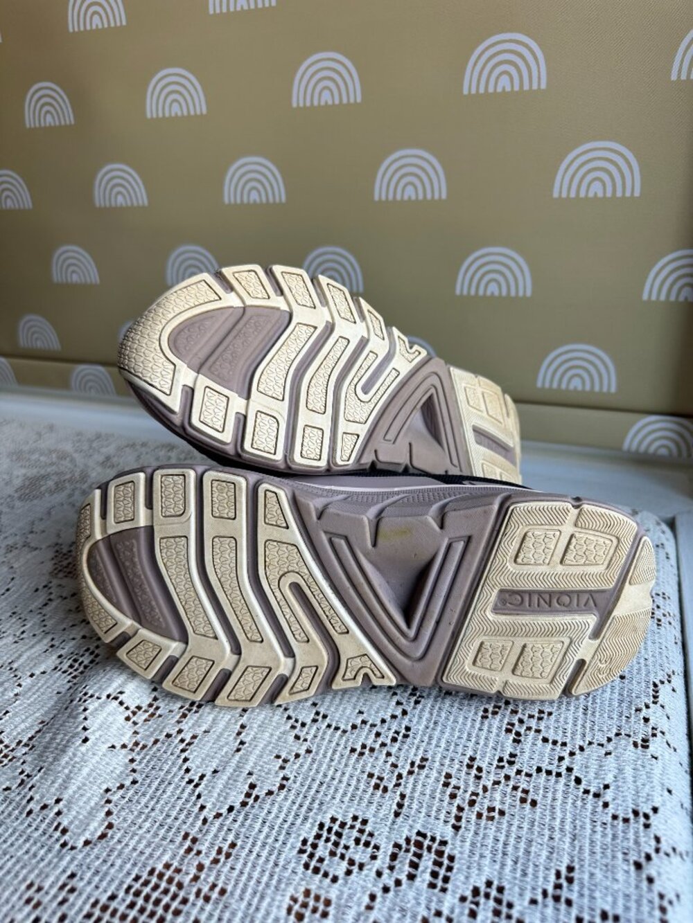 Vionic Women’s Walk Max Hiking Sneaker Magnolia Dusk/Phantom Grey Size W's 7 US - Picture 9 of 10